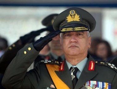 «Κεραυνοί» τέως Α/ΓΕΕΘΑ Μ.Κωσταράκου σε νυν Α/ΓΕΕΘΑ Ε.Αποστολάκη: «Με ποια αρμοδιότητα έκανες δήλωση για Μπαρμπαρούση;»